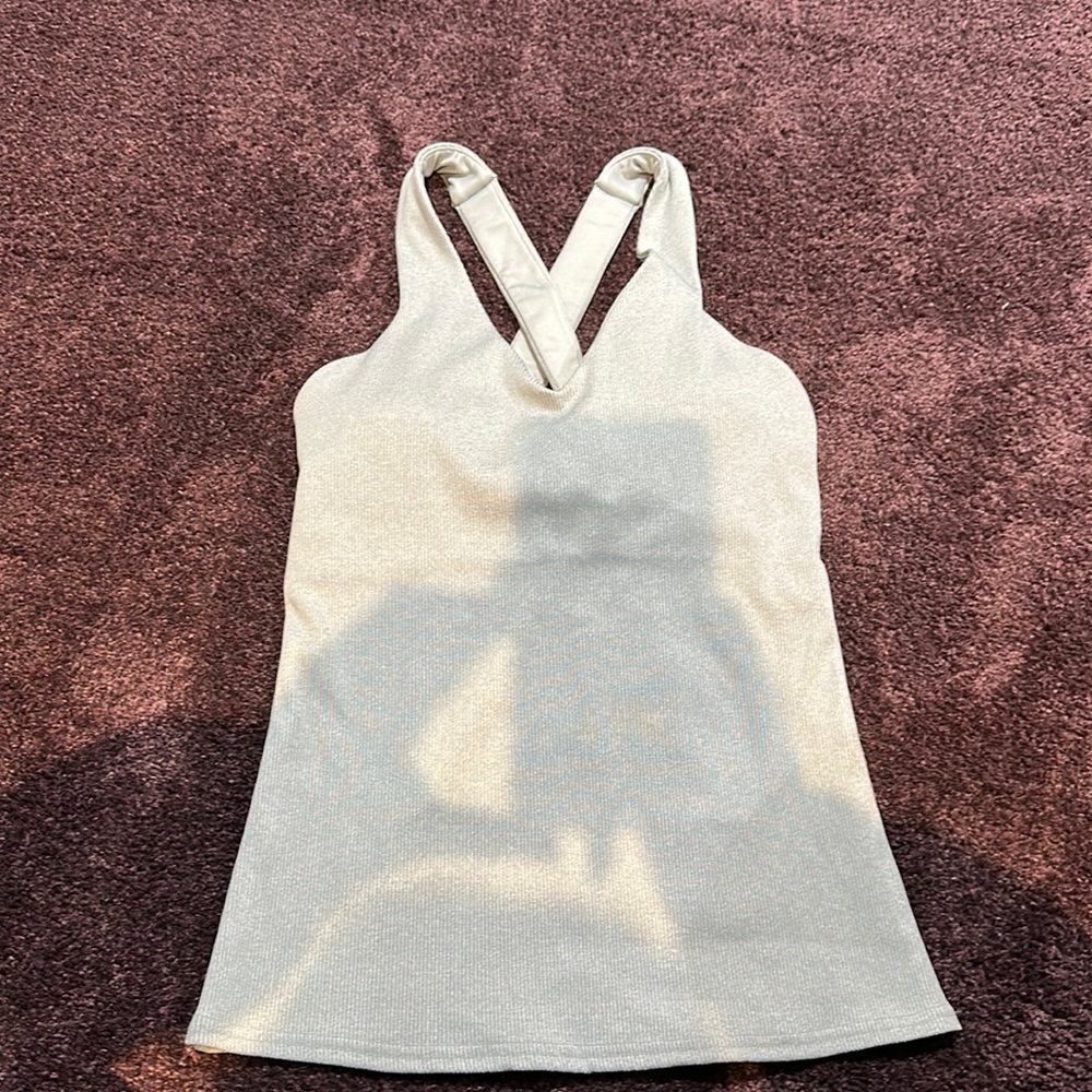 Alo Yoga grey tank top size medium